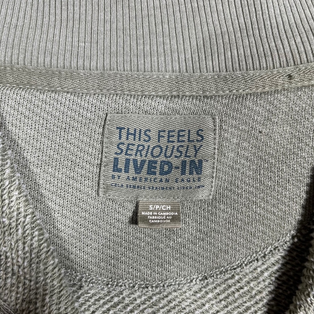 American Eagle Oversized Seriously Lived-In Split Neck Sweatshirt Womens Small - Picture 8 of 10